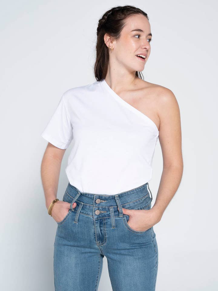 Asymmetric top for wholesale by Dekien