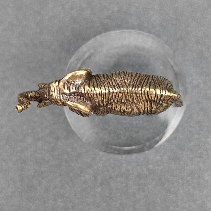 Mio Queena - Wholesale Decoratief beeldje - Messing olifantenbeeldje voor op bureau4