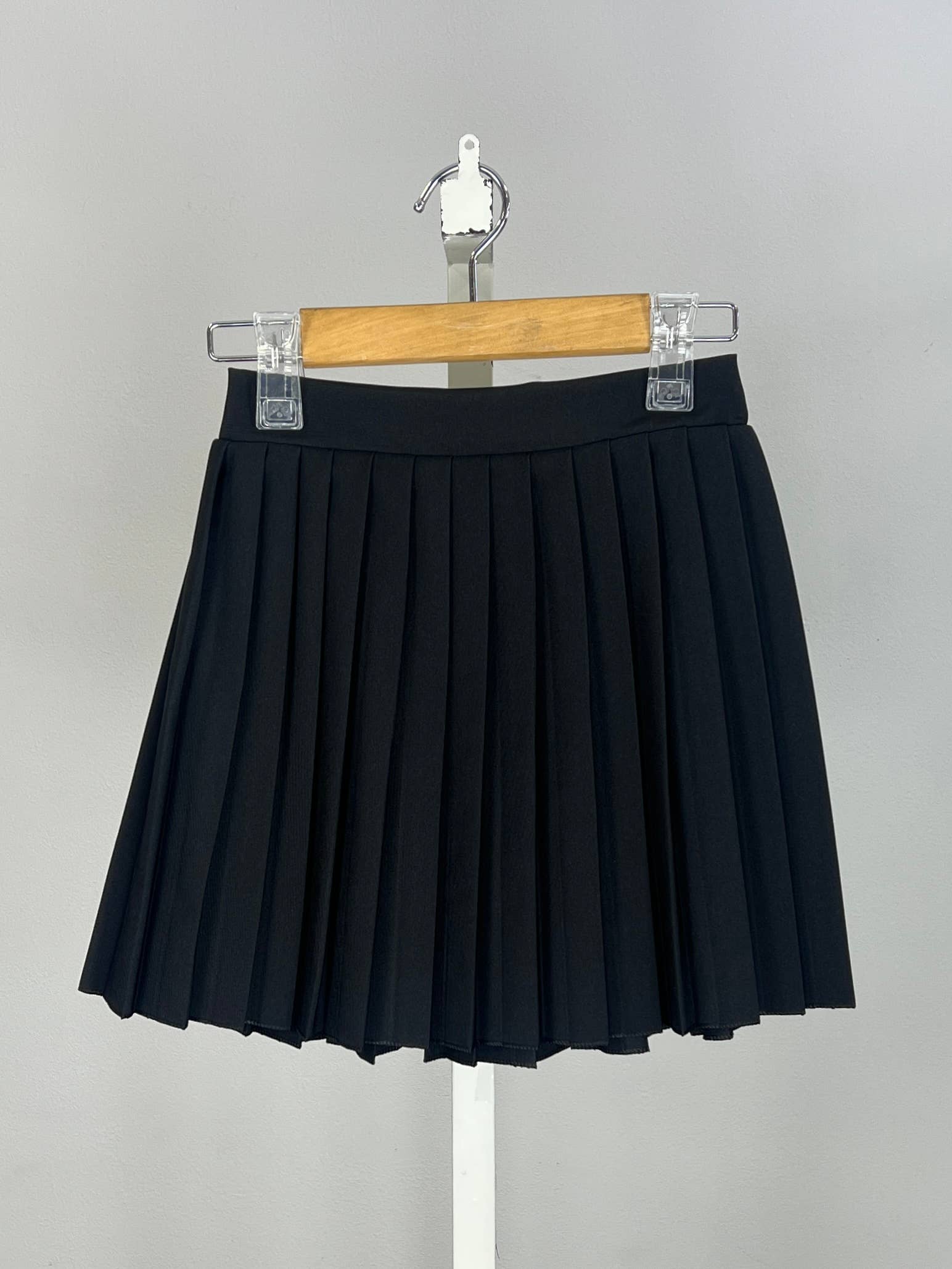 MINI MIGNON PARIS - Wholesale Skirt - Kids - Solid pleated schoolgirl skirt for girls4