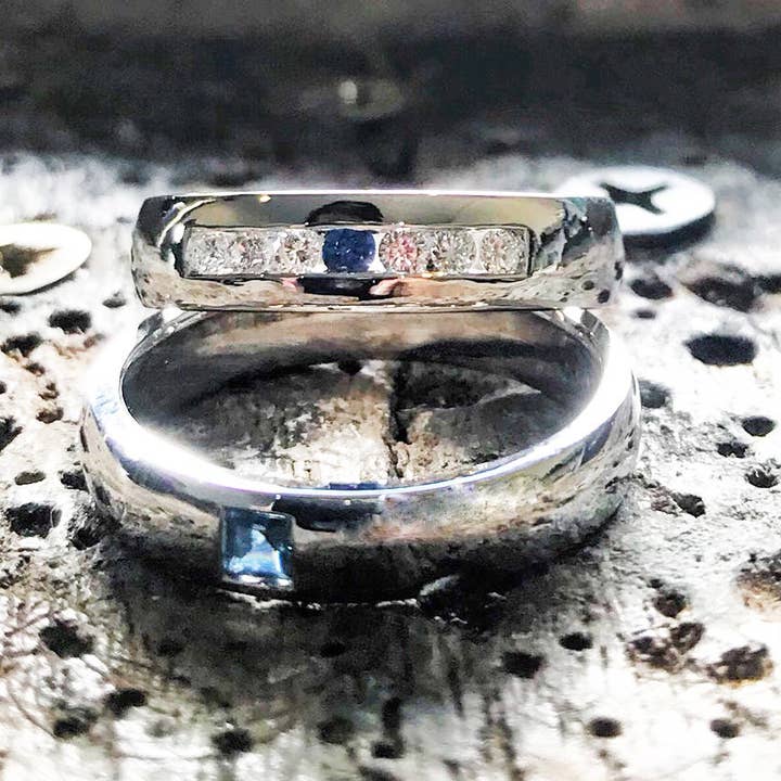 Conjunto de Alianças de Casamento em Ouro Branco com Safira e Diamantes por atacado de Metal Studio Jewelry