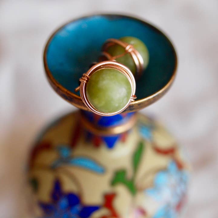 Siebijoux – wholesale Stud/post earrings – green earrings olive serpentine jade stud earrings in 14K1