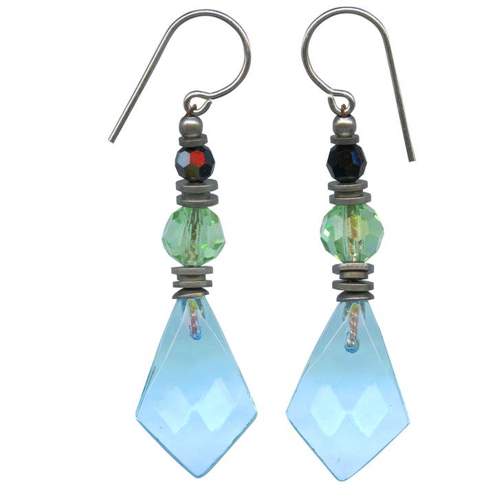 STYLE 582 - BOUCLES D'OREILLES EN VERRE AIGUE-MARINE, PÉRIDOT, HÉMATITE pour la vente par Owen Glass Collection