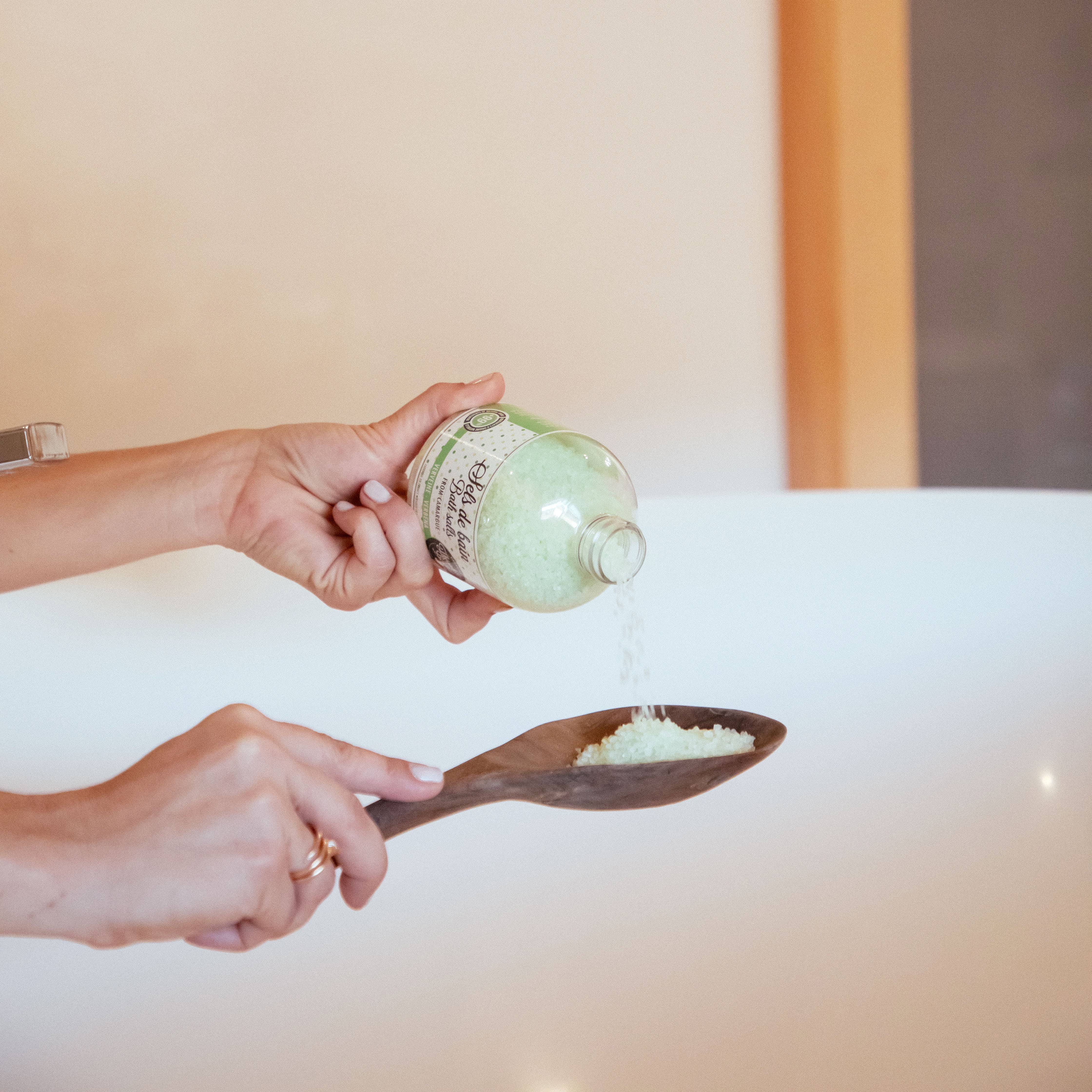 Theophile Berthon – wholesale Bath salts – PACK 10 X CAMARGUE BATH SALTS, A PACK FULL OF SCENTS2