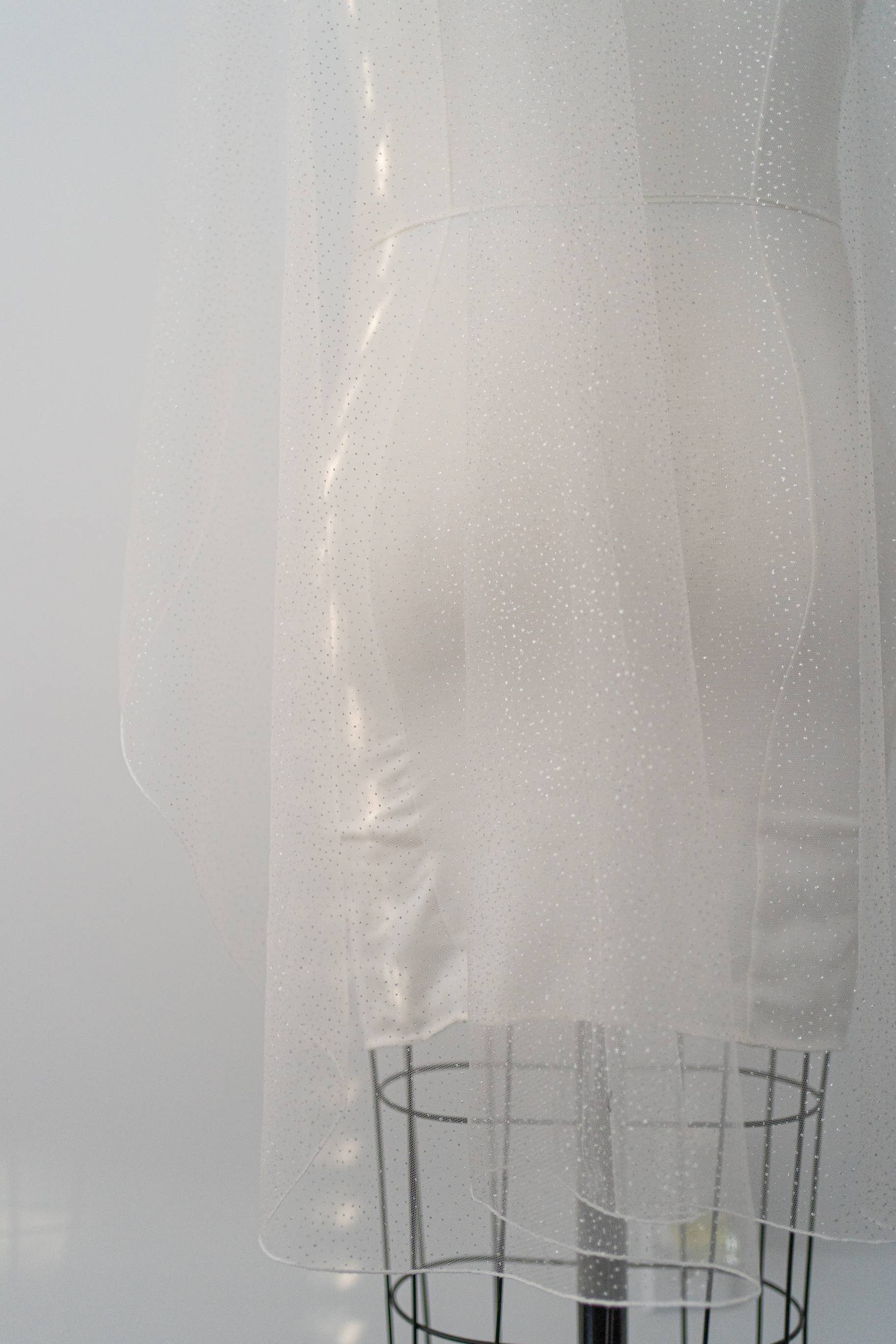Brides and Belts - Wholesale Veil - Women's - Glitter Veil with Comb4