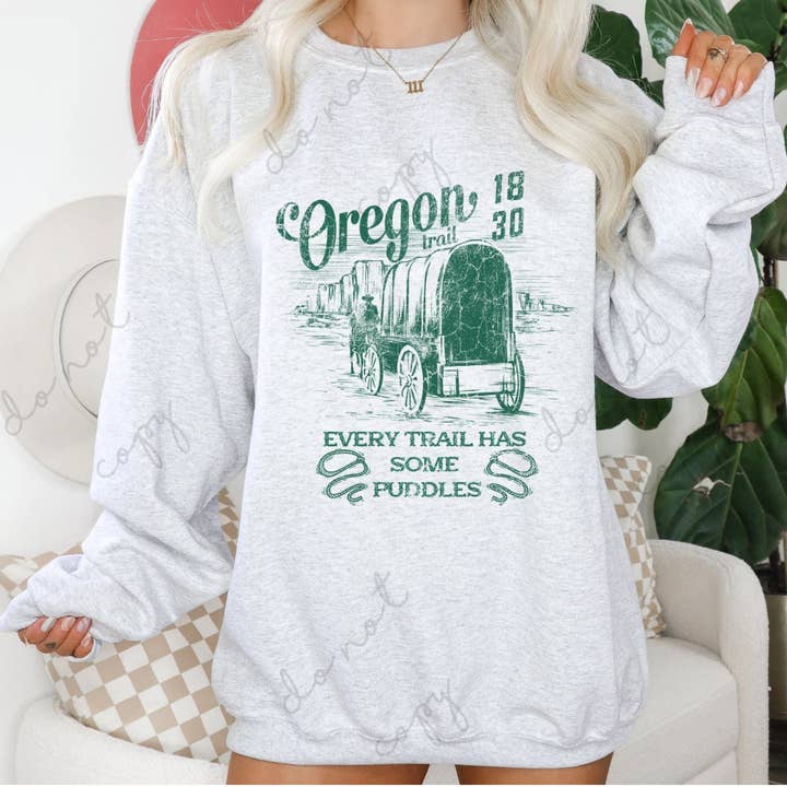 Oregon Trail, Jeder Trail hat einige Pfützen, grafischer Baum, Liebe für den Großhandel von The Babe Cave Co