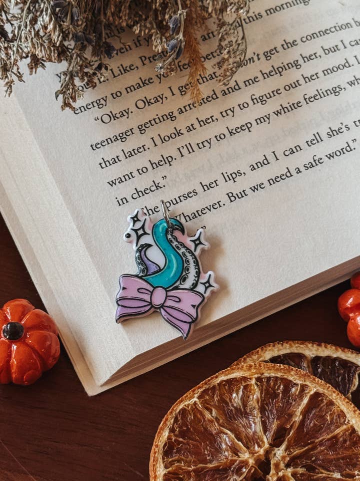 Monster Smut Tentacle Bow Kindle Charm Dust Plug for wholesale by Shadowbound Spines LLC