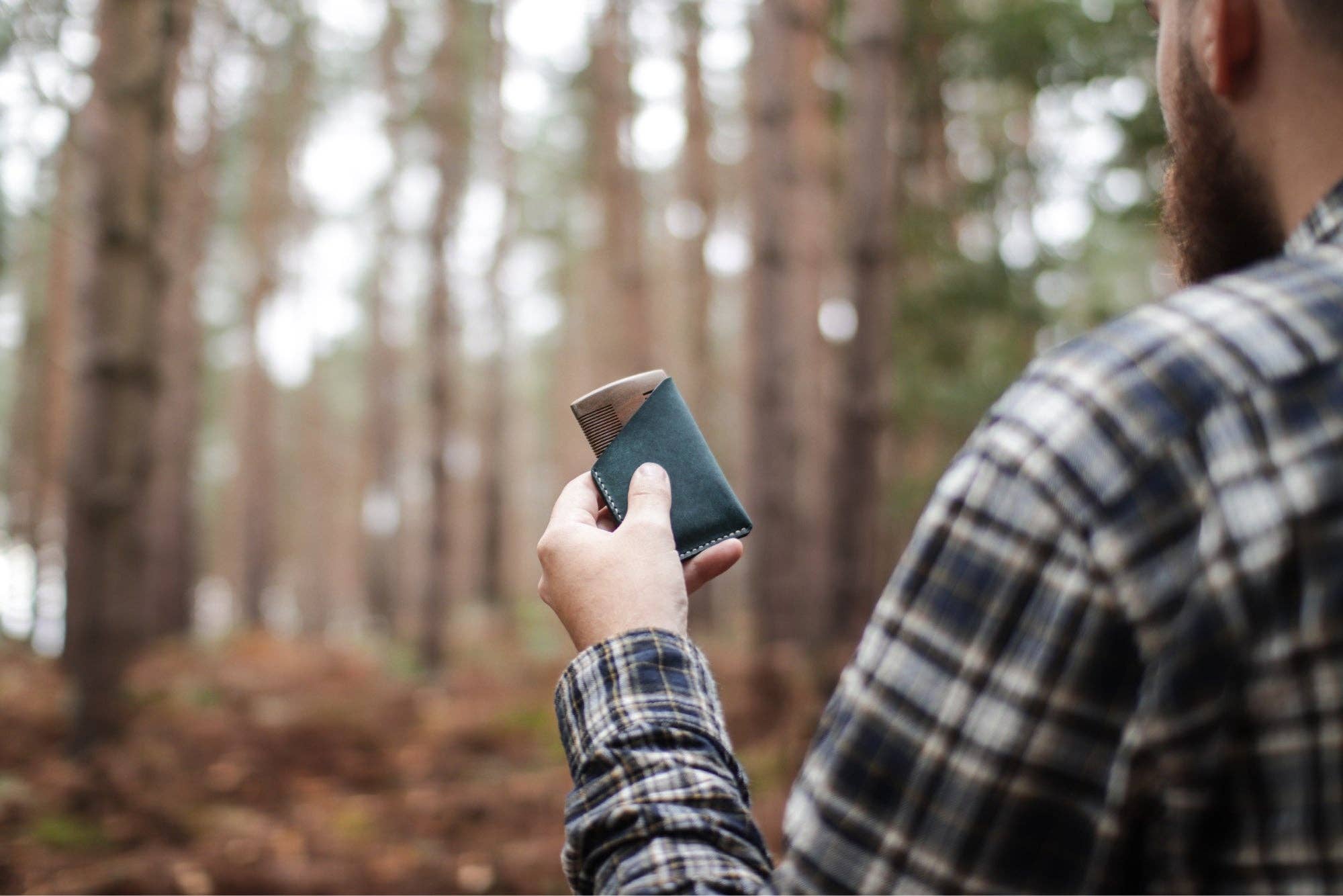 Lucas Ruth – wholesale Beard brush/comb – Beard Comb and Pouch6