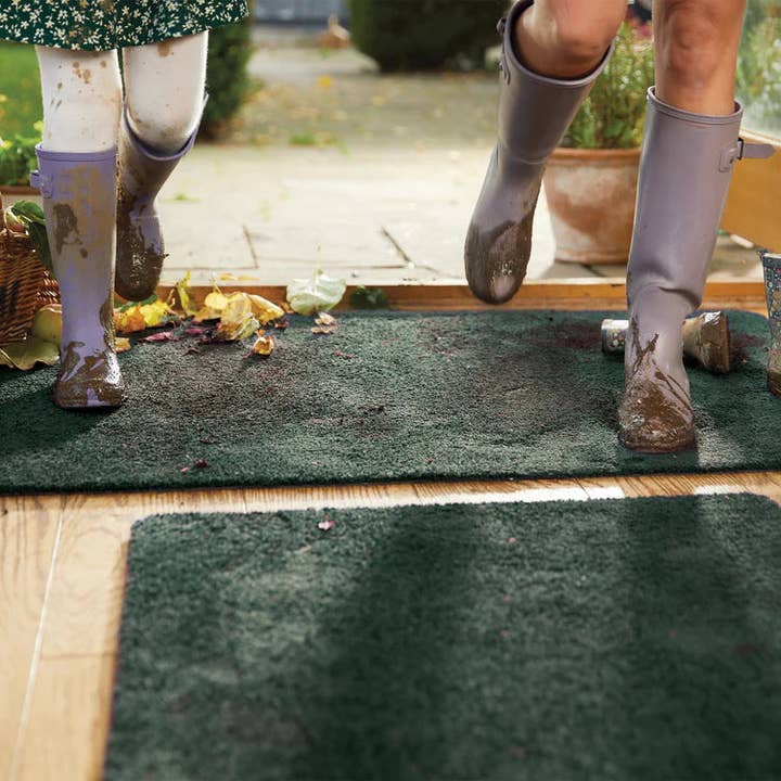 Tappeto Hug Sense - Verde foresta per la vendita all'ingrosso da parte di Phoenox Textiles