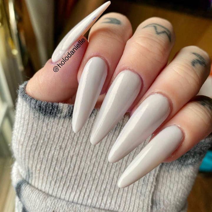 Twinkled T - Wholesale Press-on/fake nails - Gel Extension Tips - Stiletto ♥︎ Cream ♥︎ Long14