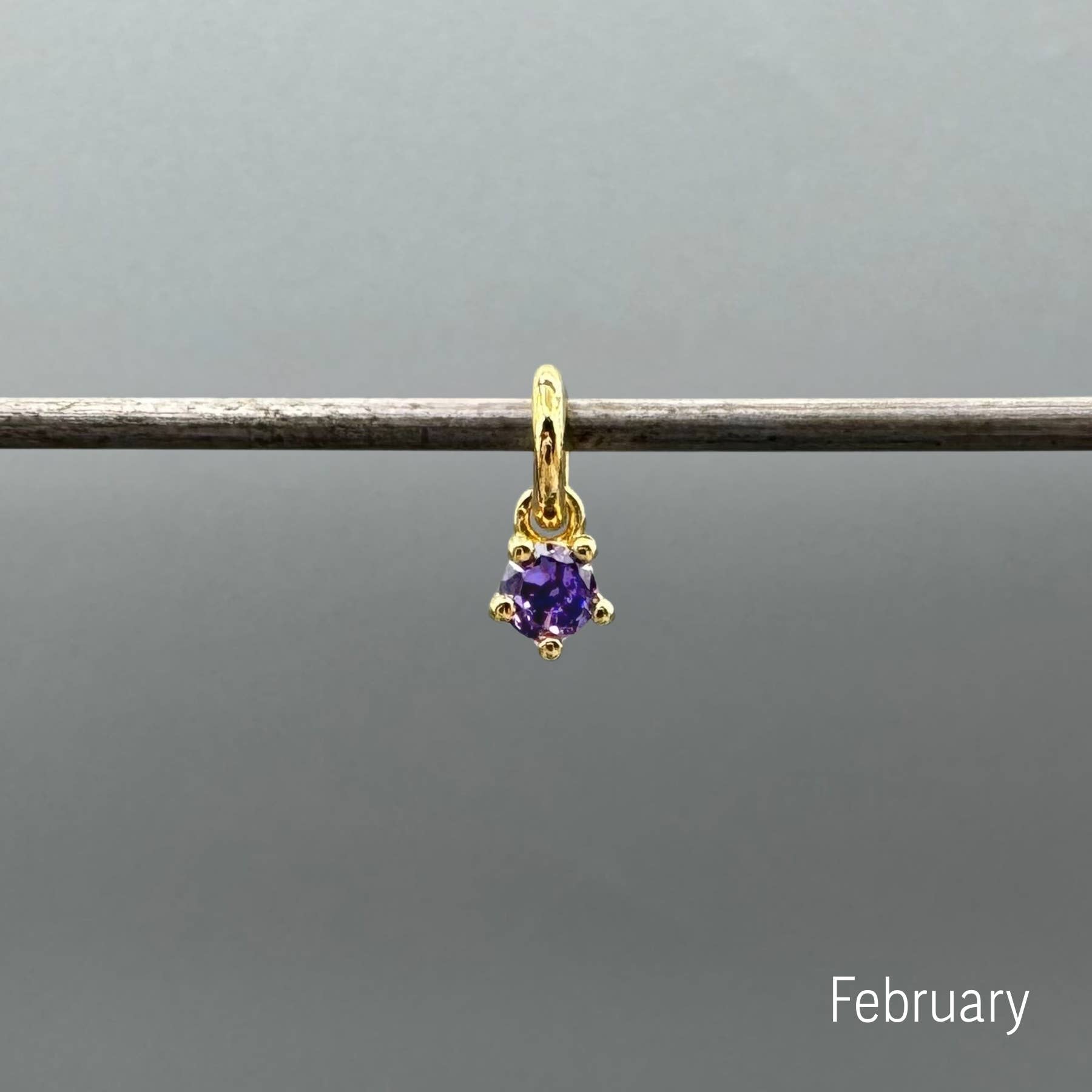 Something Silver - Vente Breloques/médailles personnalisées - Charms Mini Ronds en Or avec Pierre de Naissance1