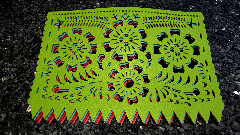 Xochico - Venta al por mayor Manteles individuales - Juegos de manteles individuales de fieltro de doble cara «Papel Picado» (florales)2