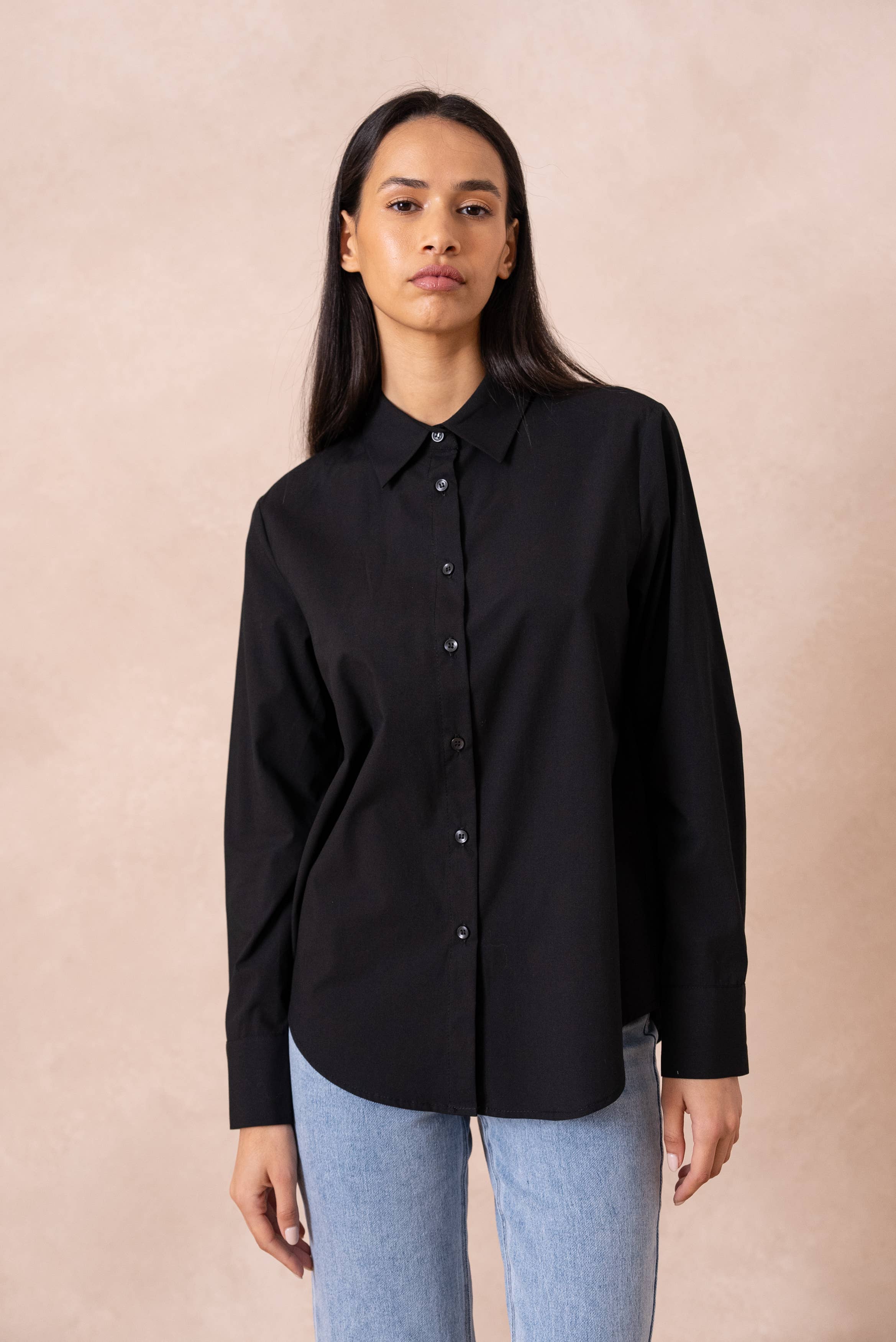 Attentif Paris - Wholesale Button Down Shirt - Women's - Plain cotton shirt with lapel collar15