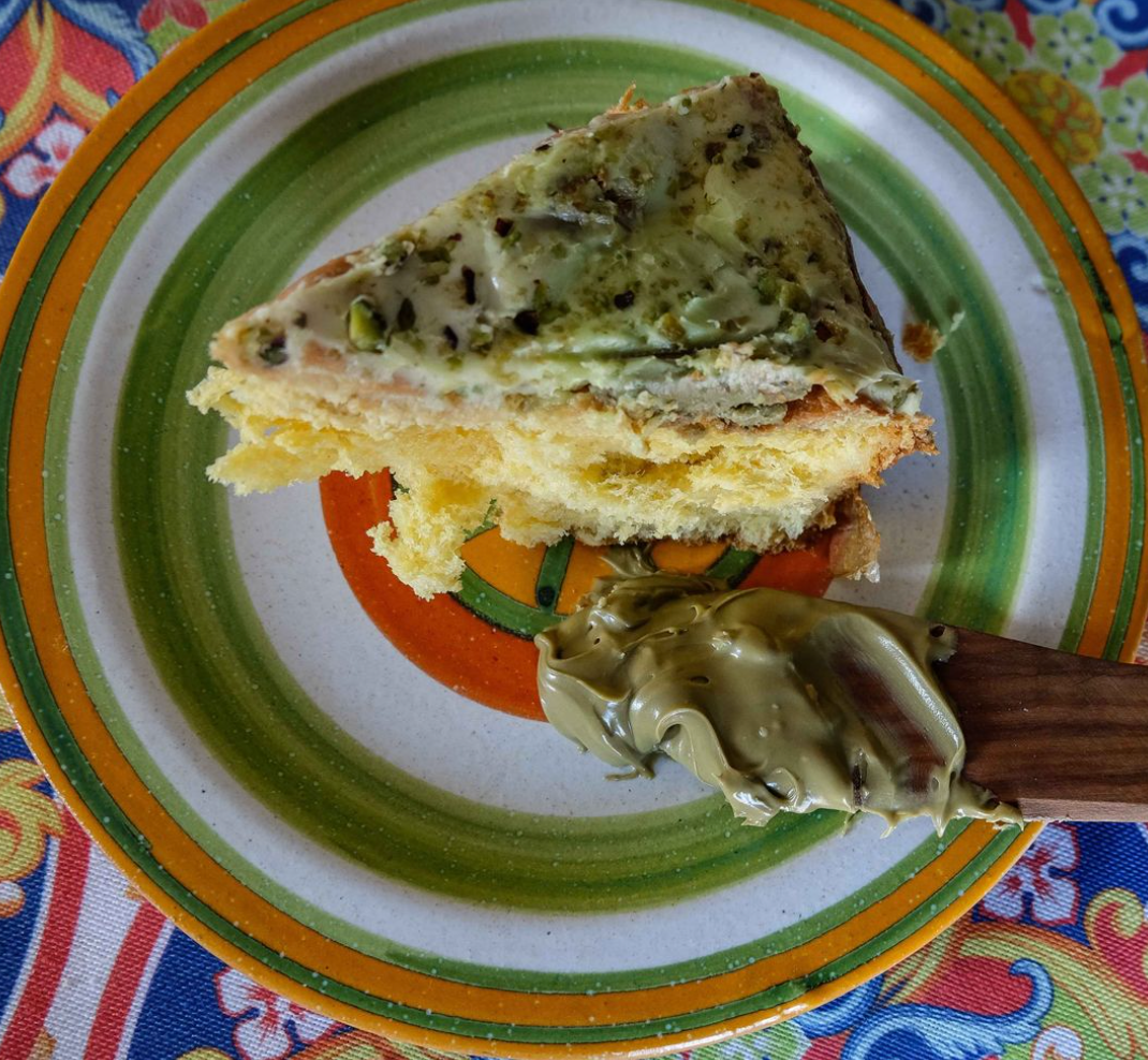 Les Deux Siciles - Vente Gâteau - Panettone à la crème de pistache, recouvert chocolat blanc 6