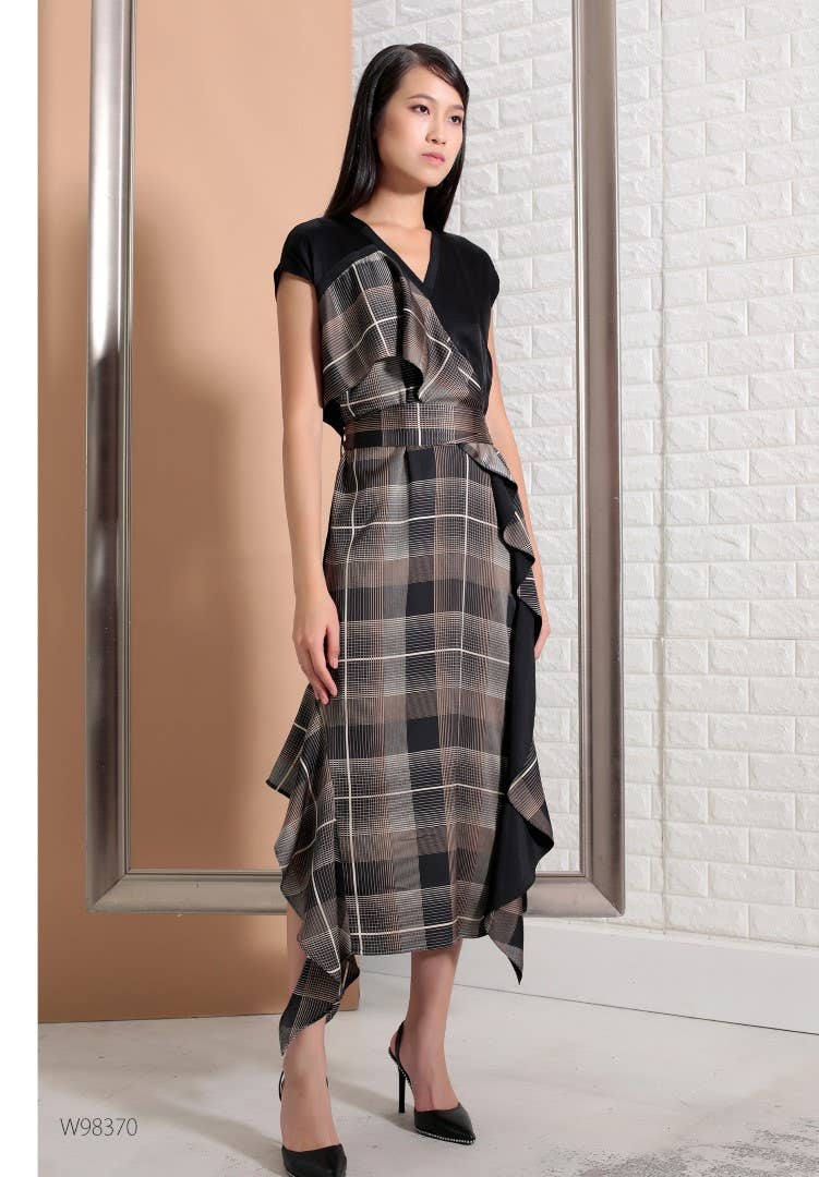 Smart and Joy - Wholesale Dress - Women's - Square Print Ruffle Asymmetric Dress W983700