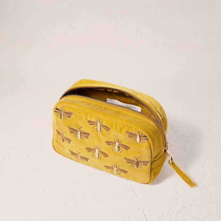 Elizabeth Scarlett Ltd - Wholesale Make-up/cosmetic bag - Honey Bee Makeup Bag7