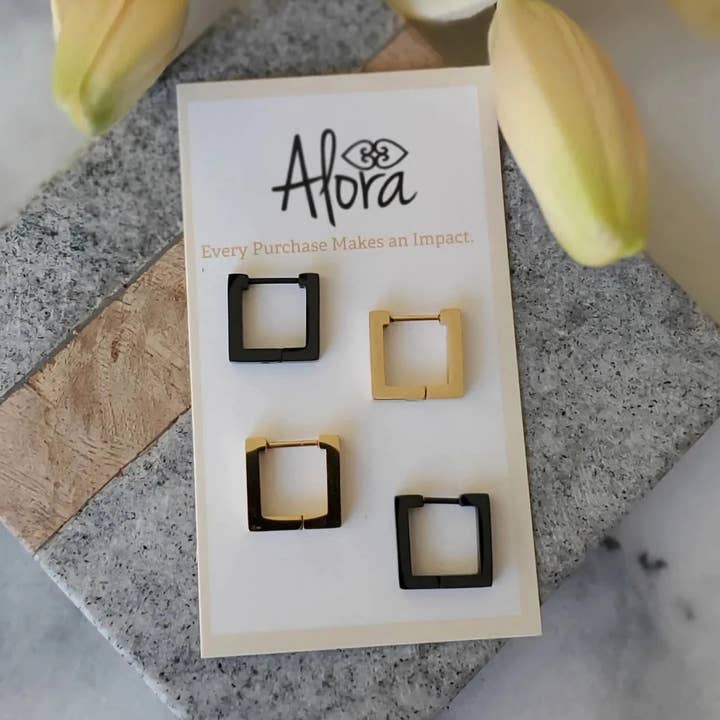 Alora Boutique Inc. - Wholesale Huggie Earrings - Kelly | Simple Square Huggie Hoop Earrings4