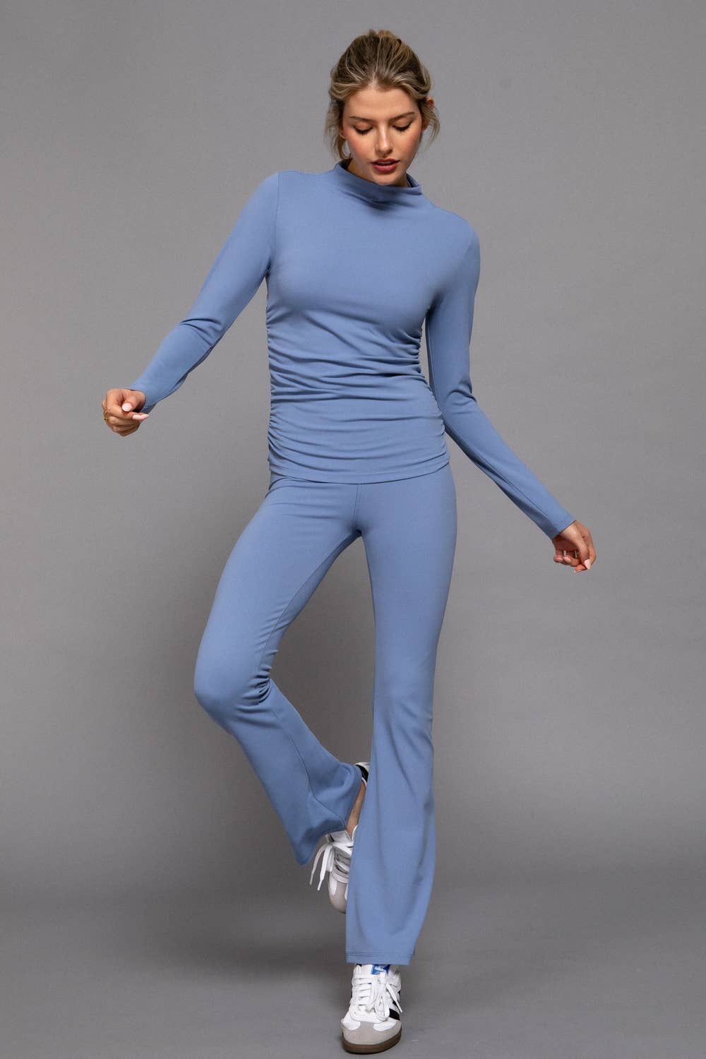 Active Basic | Active USA - Vente Haut de sport – femme - Haut de sport à manches longues, col montant et fronces latérales3