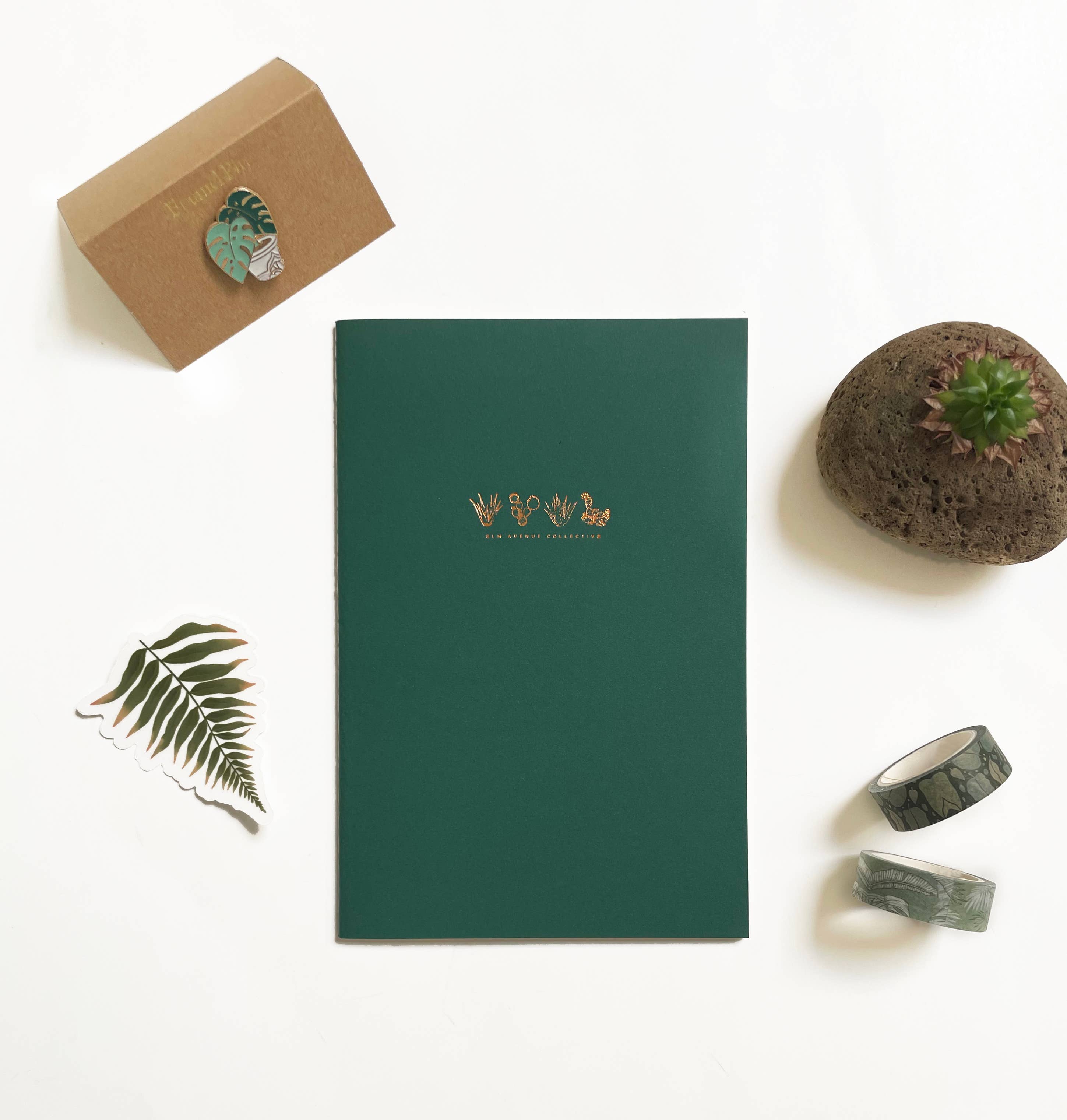 Studio Portmanteau – Großhandel Notizbücher – Individuell geprägtes Logo-Folien-Mittelheft-Notizbuch mit Sattelheftung4