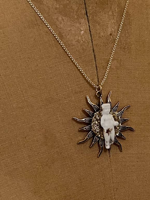 Sonne Charlotte für den Großhandel von Constellations Gallery