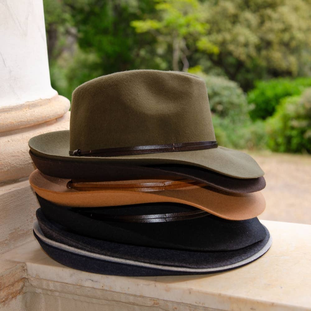 TRAVAUX EN COURS... – Großhandel Fedora-Hut – Damen – Filzhut mit Lederband und rohem Rand37