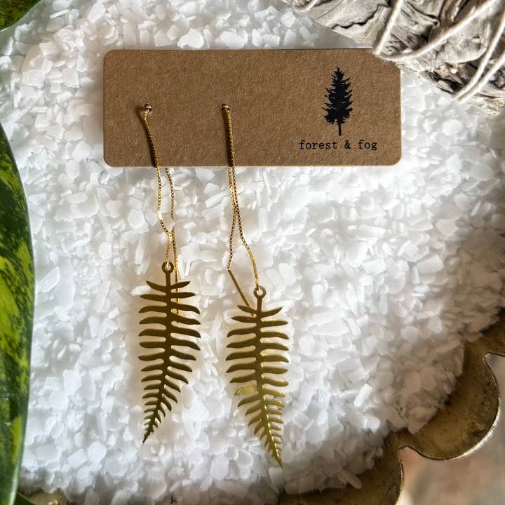 Orecchini a filo Felce Dorata per la vendita all'ingrosso da parte di forest & fog