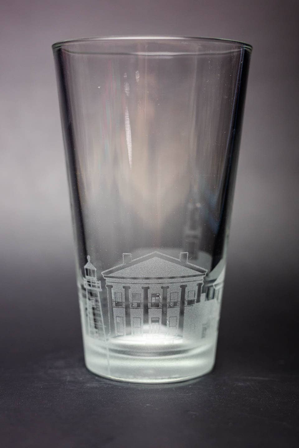 Urban & Etched – wholesale Beer glass/mug – Burlington, Vermont Skyline Pint Glass Barware2