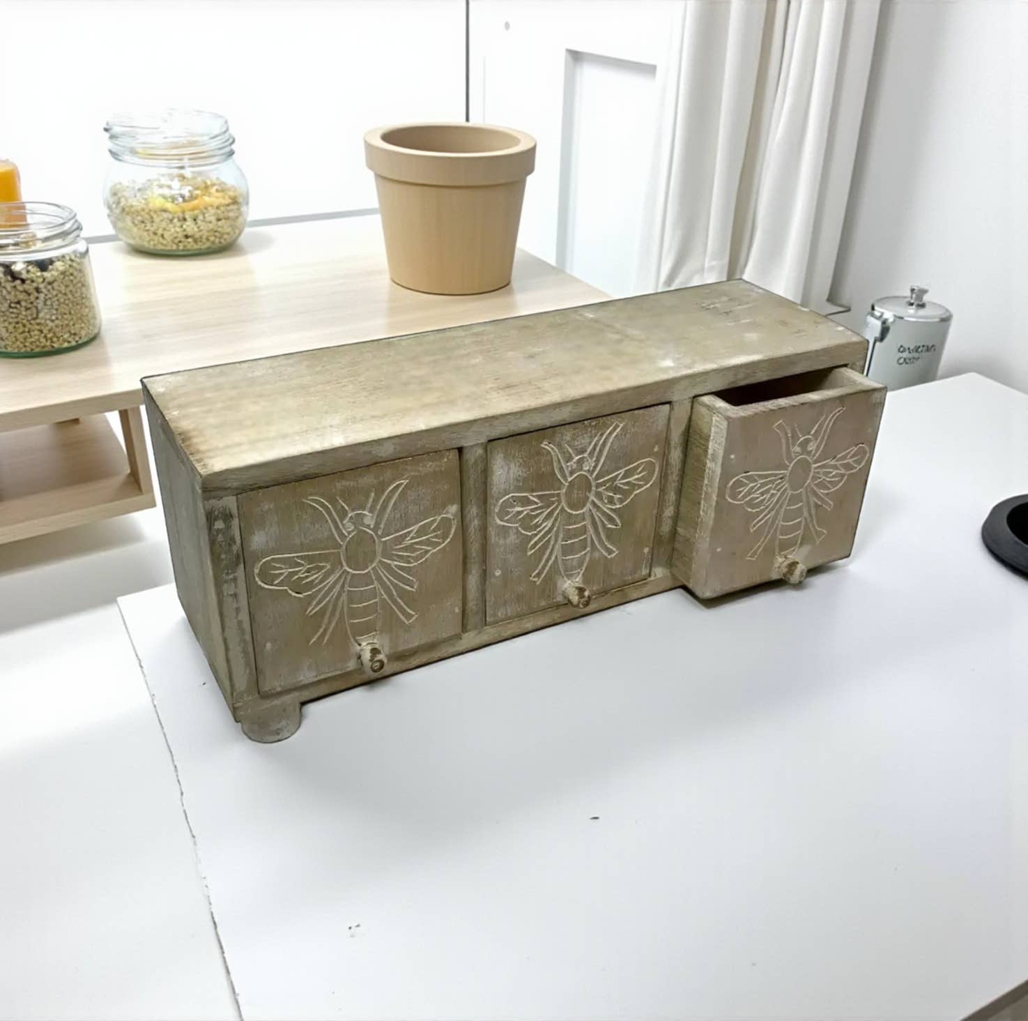 Wilco Home – wholesale Jewellery box/organiser – Queen Bee 3 Drawer Dresser Box