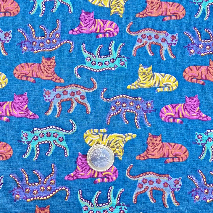 Padded book cover cats, blue background for wholesale by laubelgo