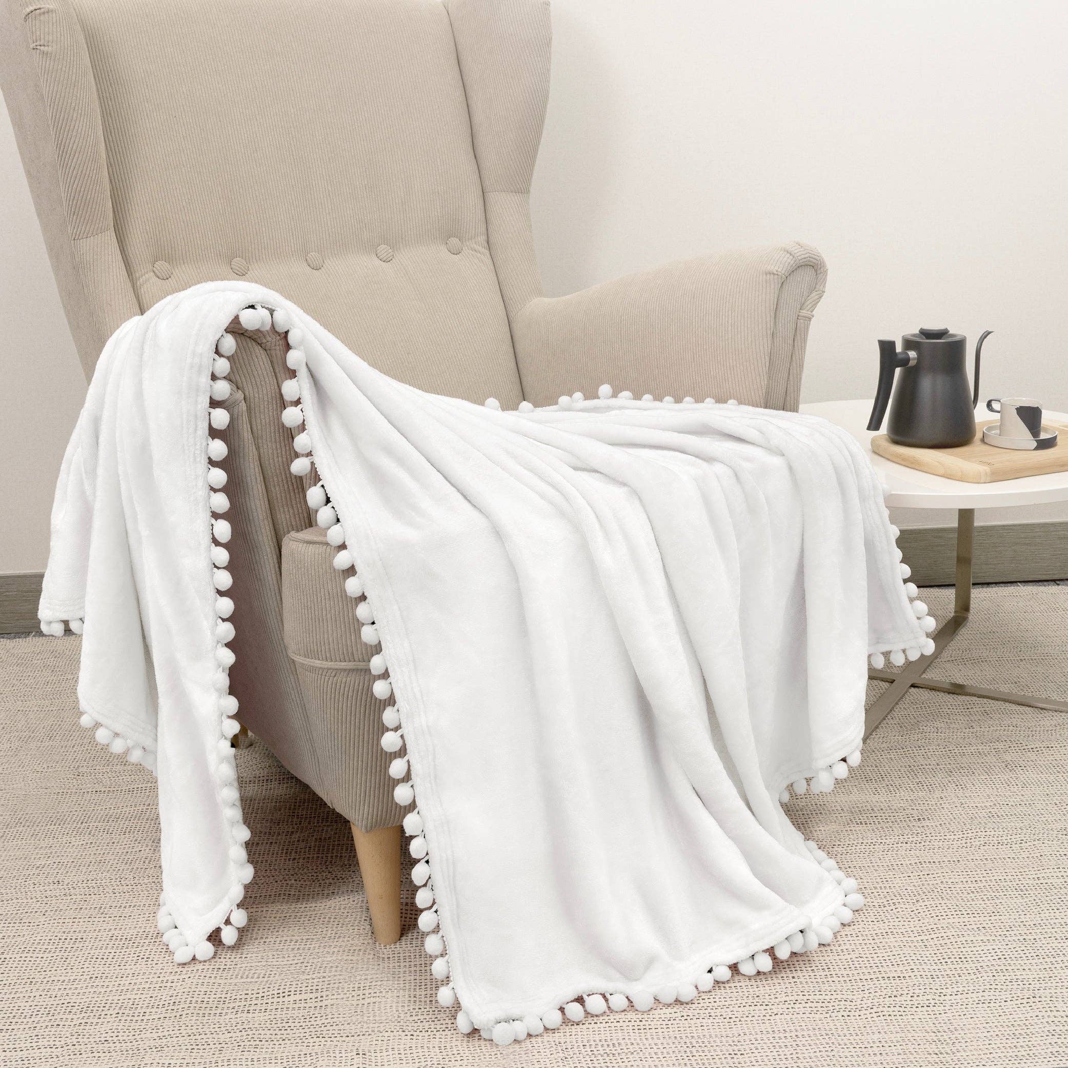 Pavilia – wholesale Prydnadsfilt – Filt med pompom-fransar122