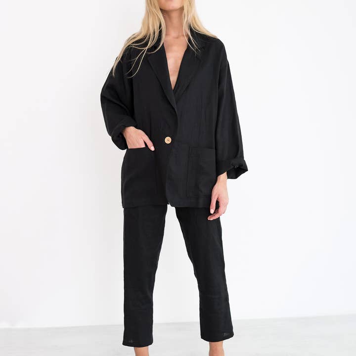 Valerie Linen Blazer and other Purchase Wholesale cialde valmontone. Free Returns & Net 60 Terms on Faire trending on Faire.