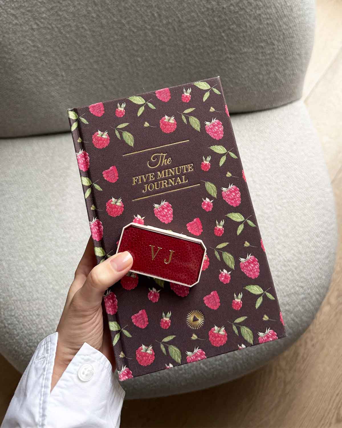 Intelligent Change - Wholesale Journal/Diary - The Five Minute Journal Mocha Raspberry | Exclusive Print4