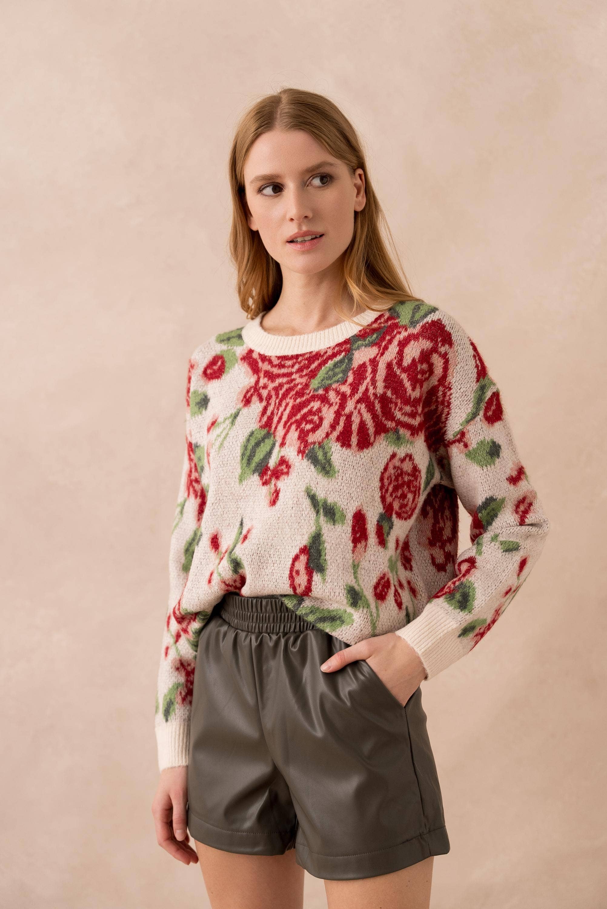 Beige BOSA 132 sweater for wholesale on Faire4