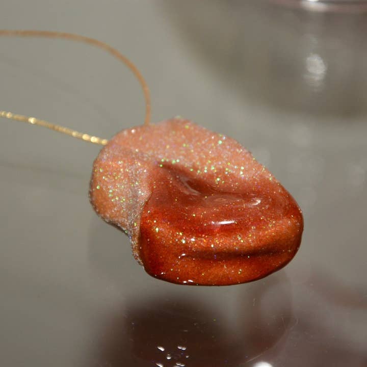 House of Savage – wholesale Prydnad – KYCKLINGNUGGET MED SÖTSUR SÅS DEKORATION4