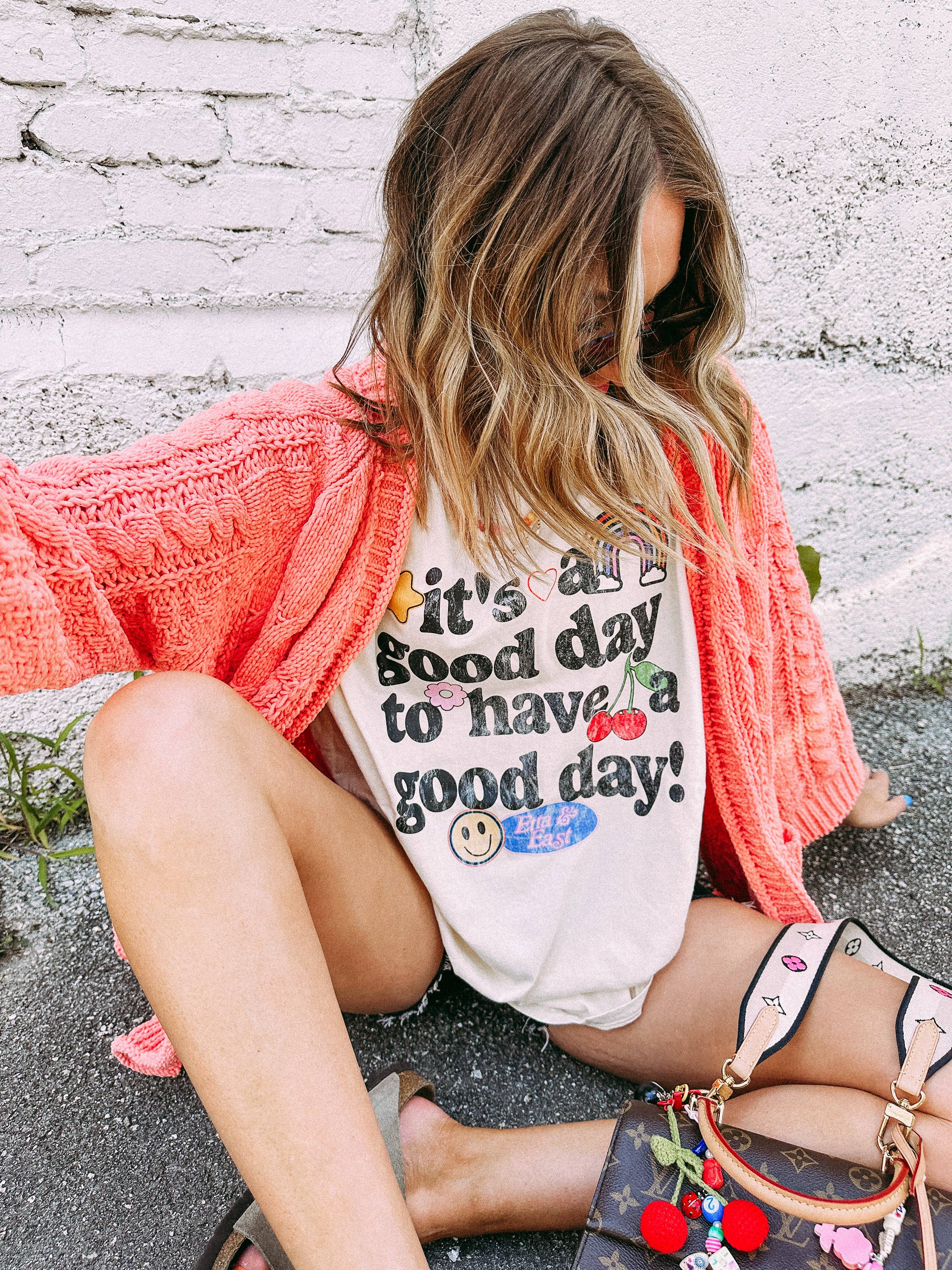 ETTA & EAST - Wholesale T-Shirt (Graphic) - Women's - good day graphic tee - ivory1