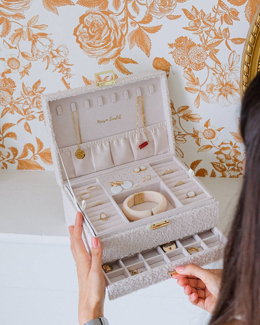 Maison Scarlett - Wholesale Jewelry Box/Organizer - Denise teddy jewelry box7