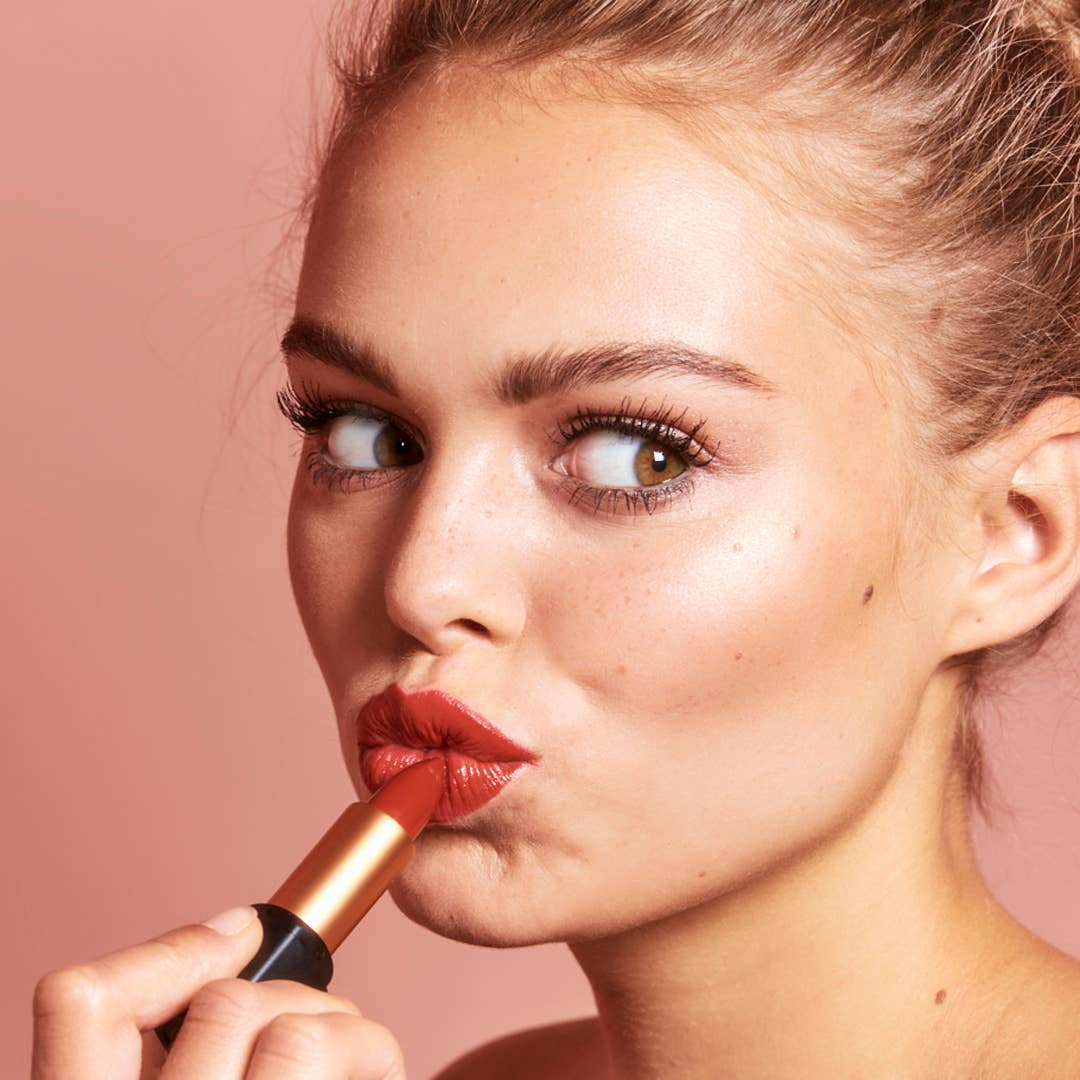 Dobner Kosmetik - Wholesale Lipstick - INTENSE COLOUR Shine & Care Lipstick - No. 04 - Passion5