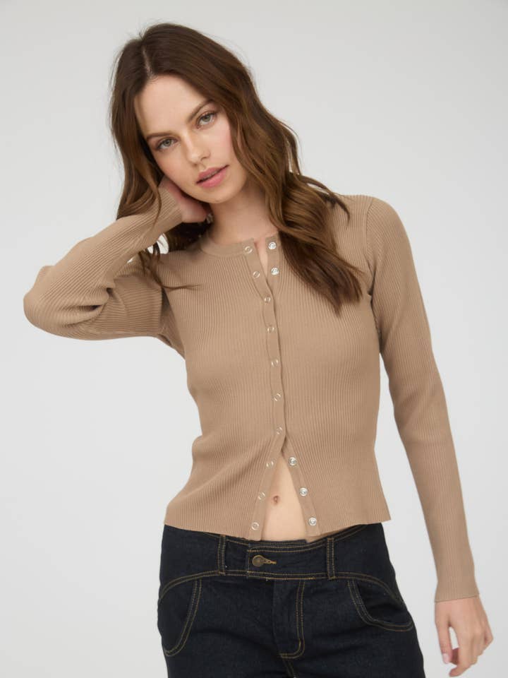 The Workshop Studio - Vente Cardigan – femme - GILET EN MAILLE À COL ROND AVEC BOUTONS-PRESSION44