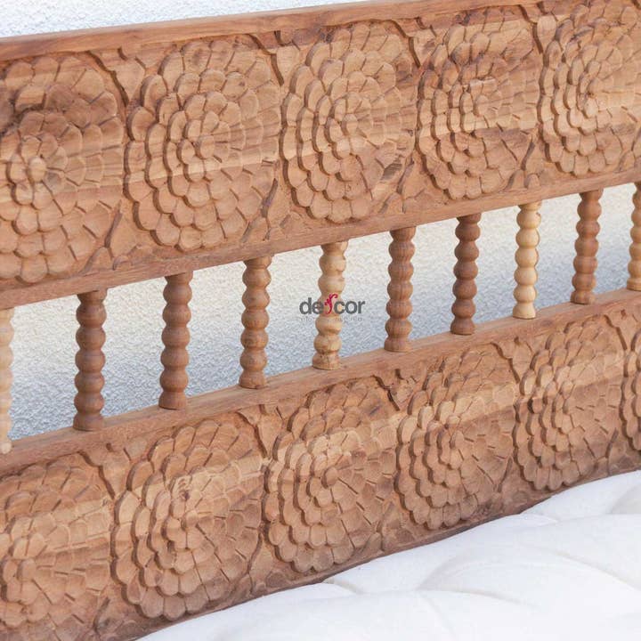 De-cor - Venta al por mayor Camas de día - Sofá cama de madera recuperada con flores de loto natural