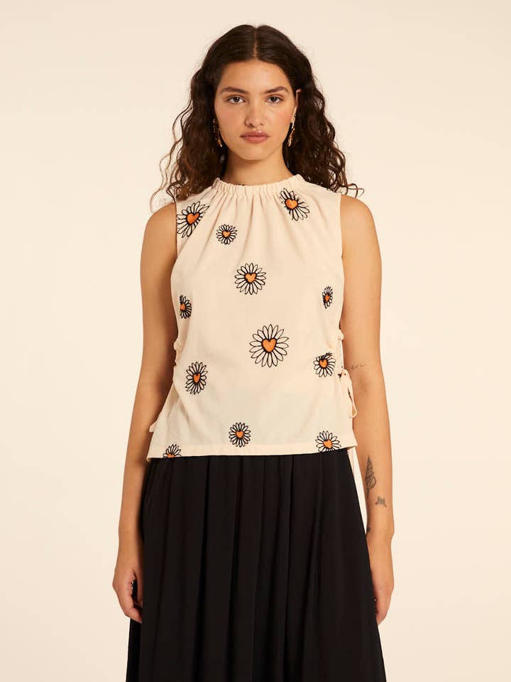 TOP CUT OUT BORDADO MARGARITA for wholesale by Pepaloves