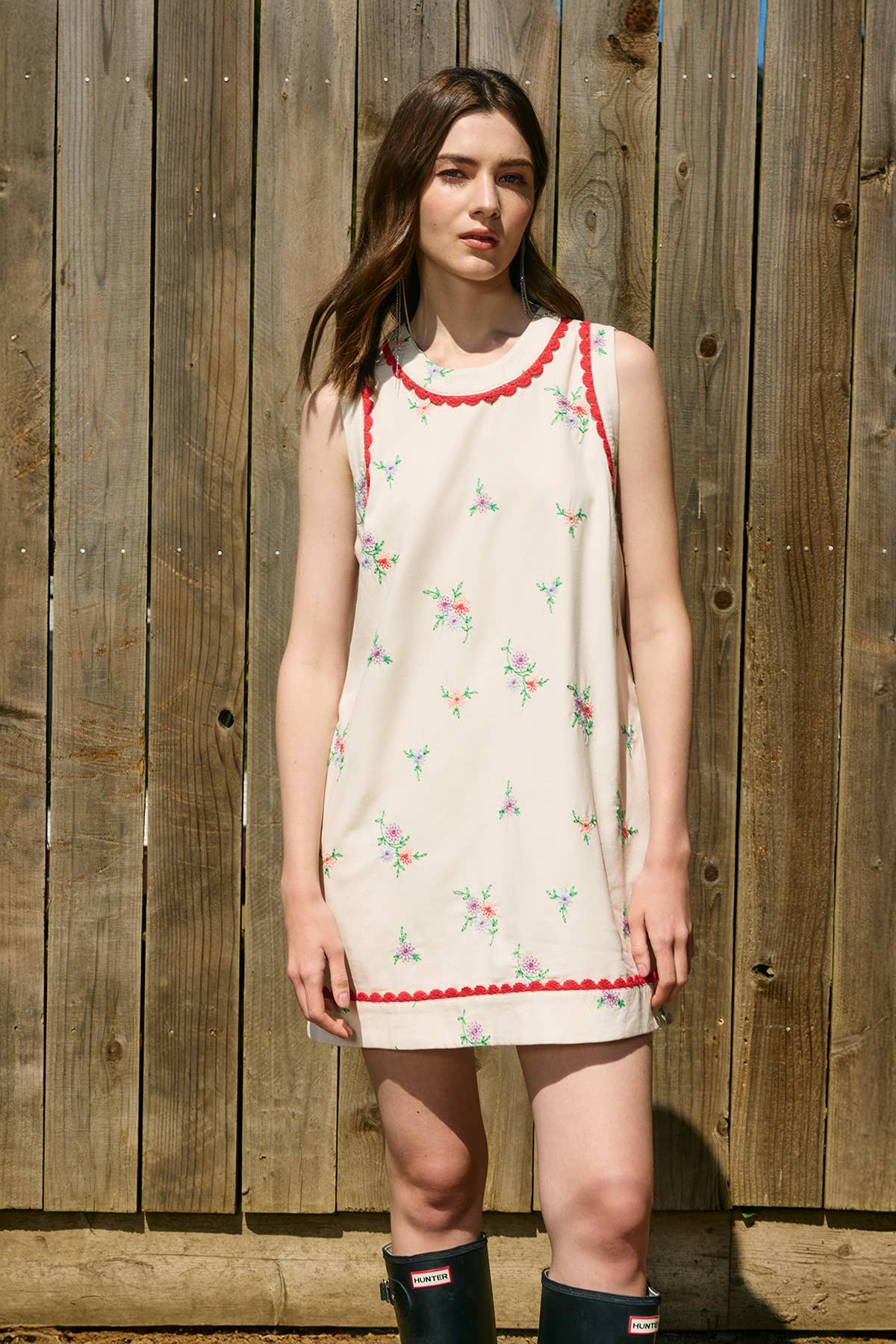 CRÈME PROFONDE Robe droite brodée - RD1186 en vente sur Faire1