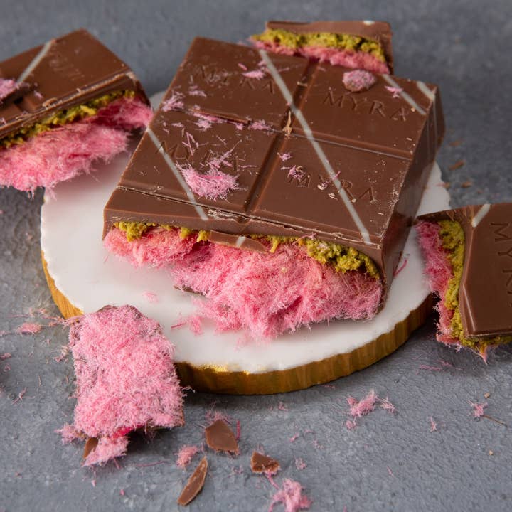 Carian's Bistro Chocolates - Wholesale Chocolate Bar - VIRAL DUBAI ANGEL HAIR CHOCOLATE BAR - PINK COTTON+PISTACHIO