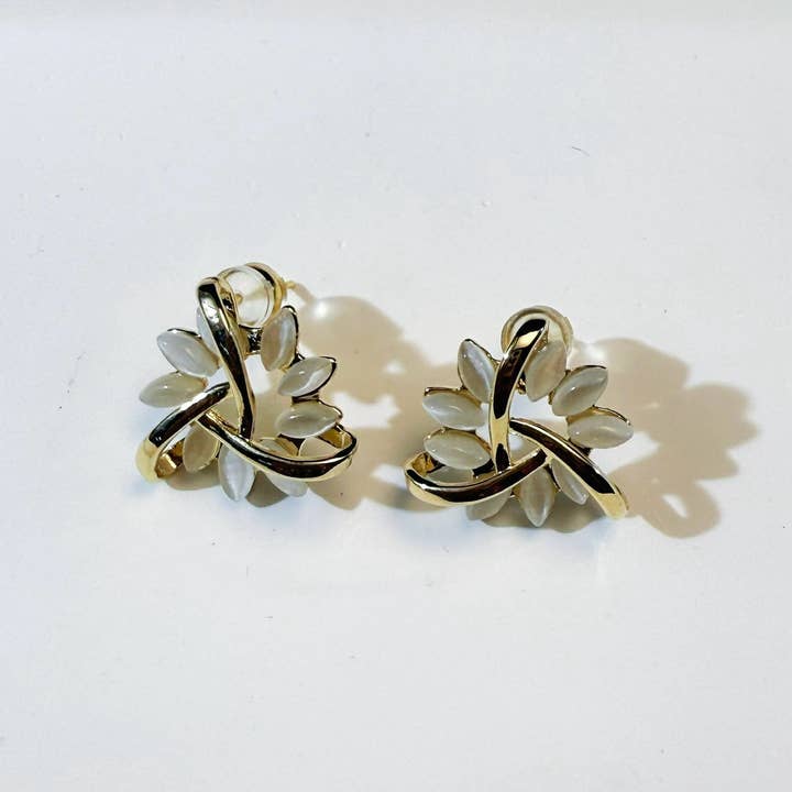 Katinki - Wholesale Stud/Post Earrings - French Petal Cat’s Eye Stud Earrings1