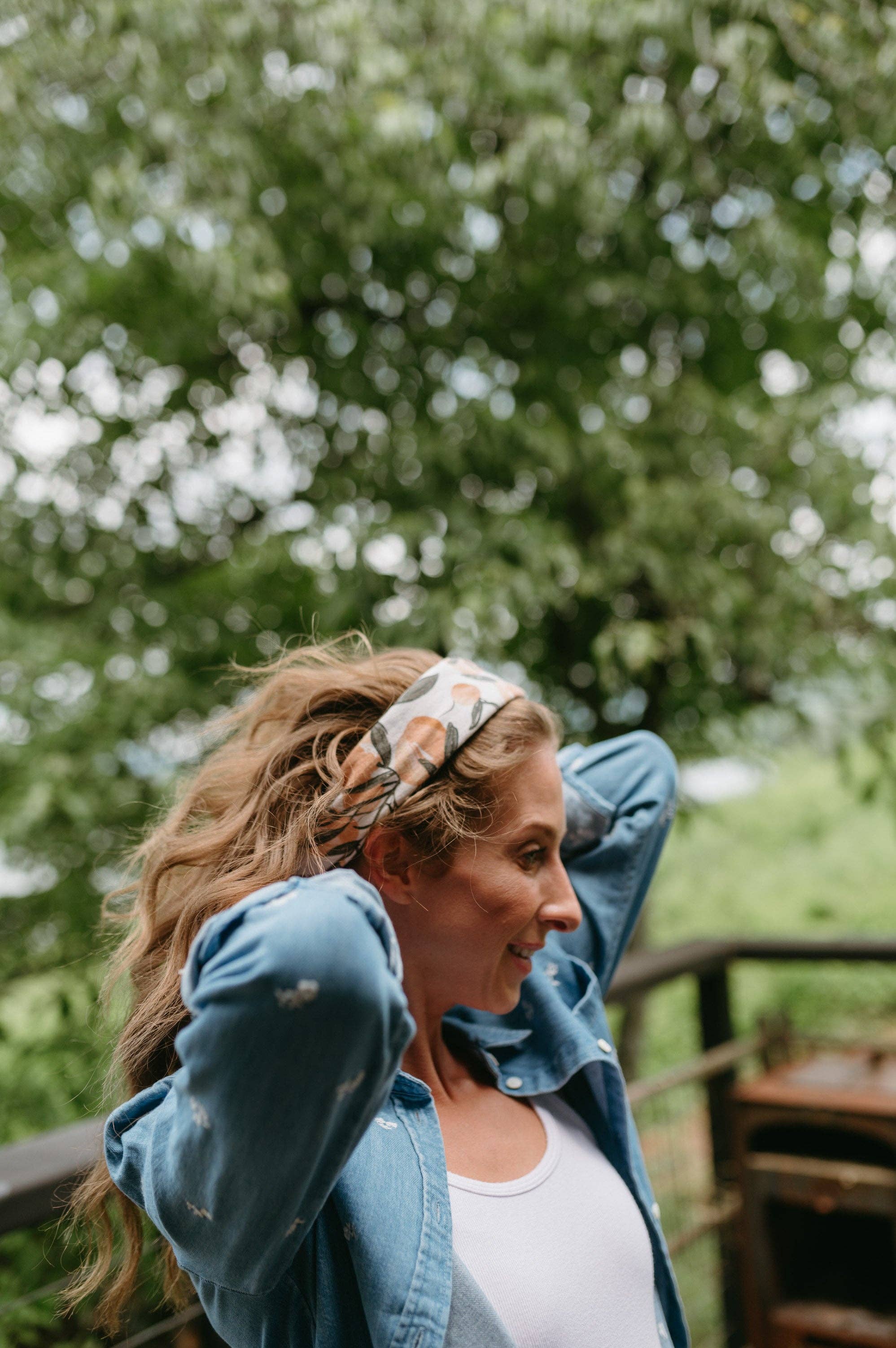 Flowerie - Wholesale Bandana - Dames - Flutterby Bandana | Boomgaard - Olijf & Perzik4