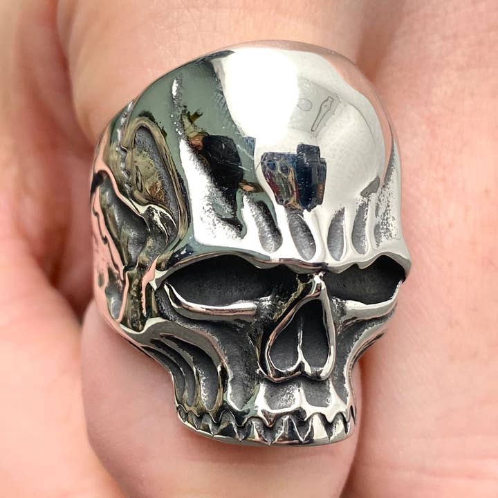 Mio Queena - Wholesale Signet Ring - Biker Jewelry Stainless Steel Skull Ring - MJ/MR0