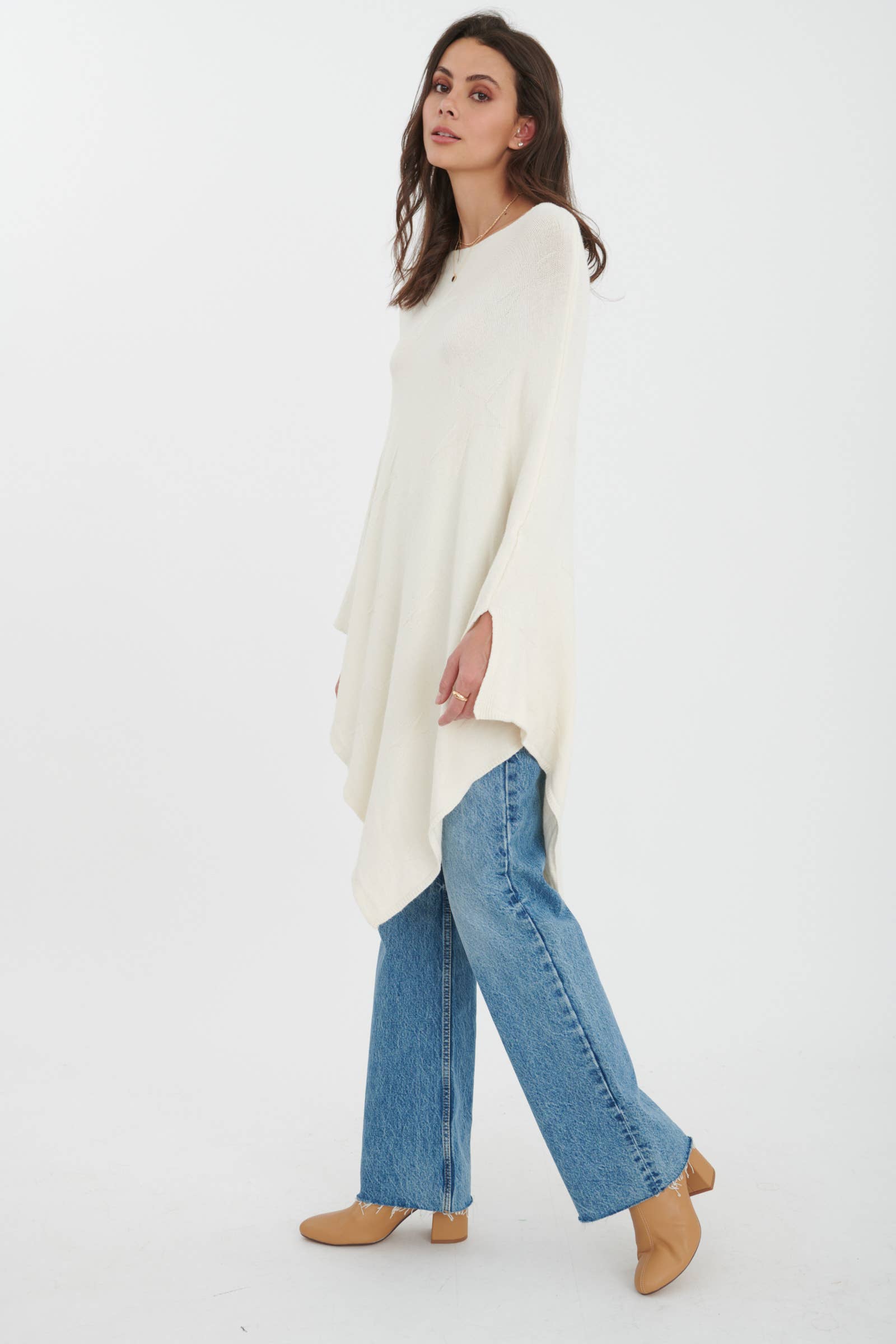 ORNELLA PARIS - Wholesale Poncho - Women's - LEL-P0076 'star' poncho7