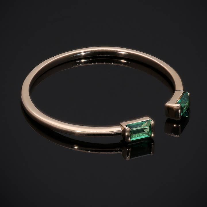 Smaragdgroene Gap Ring voor wholesale door Karia Diamonds