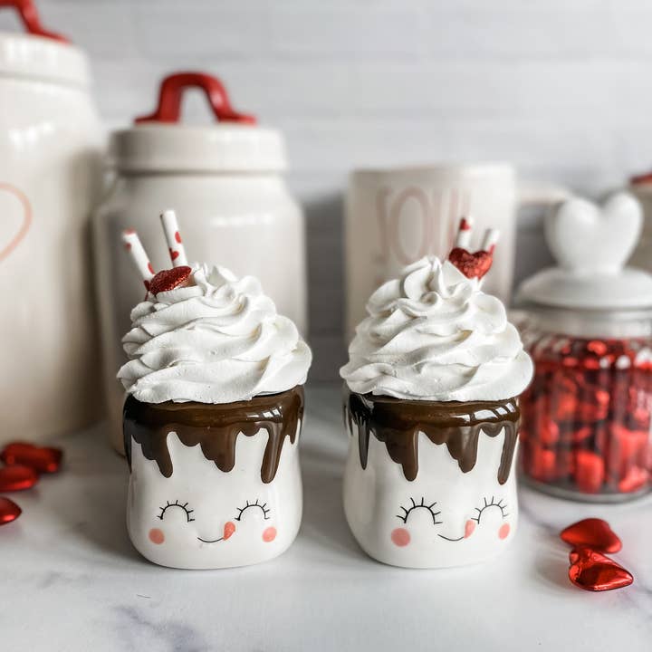 Bekertoppers van imitatie voor Valentijnsdag voor wholesale door Crafted Hive Culture