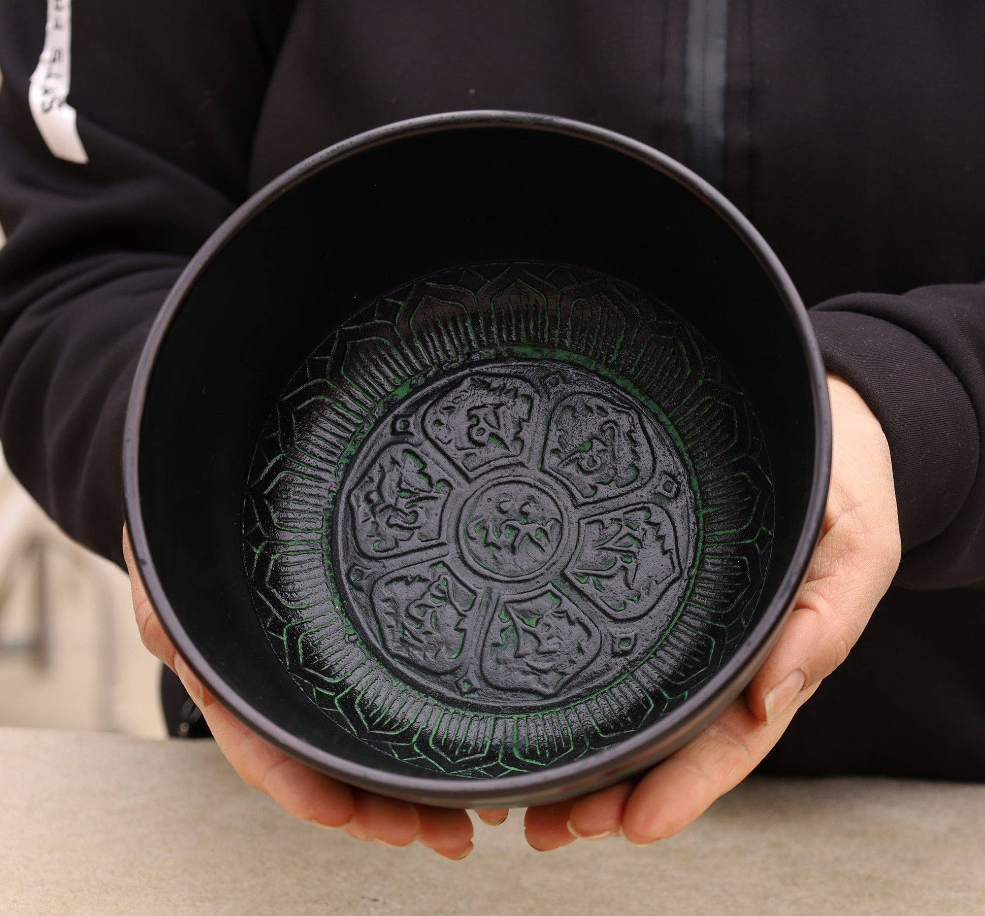 Lungta Imports – Material de meditação por atacado – Conjunto Completo Taça de Canto Tibetano Om Mani Mantra Wi11