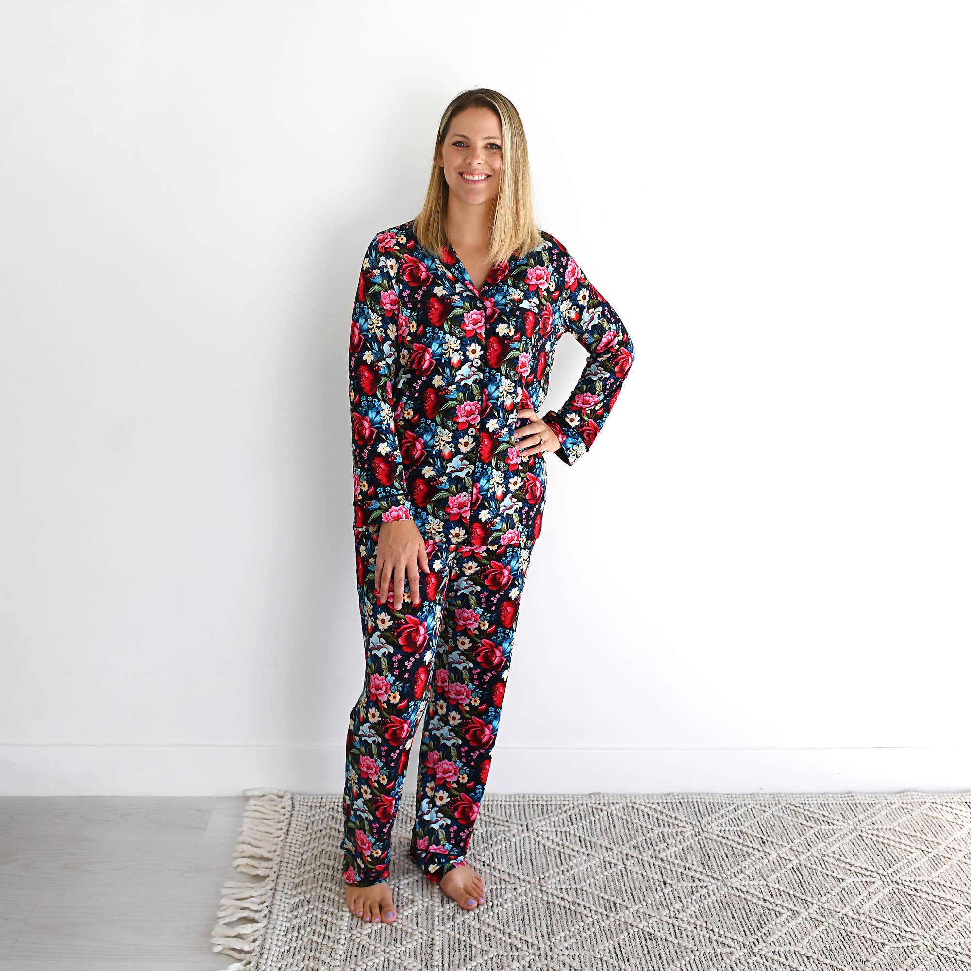Gigi and Max - Vente Ensemble de vêtements d'intérieur – femme - Pyjama deux pièces en bambou Aria Mom à motif floral 4