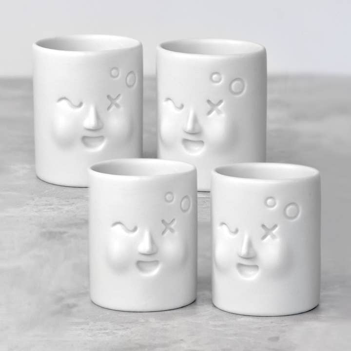 Tipsy Willie - 4 Vasitos para chupito de porcelana - Blanco para venta al por mayor de Caio Belfiori